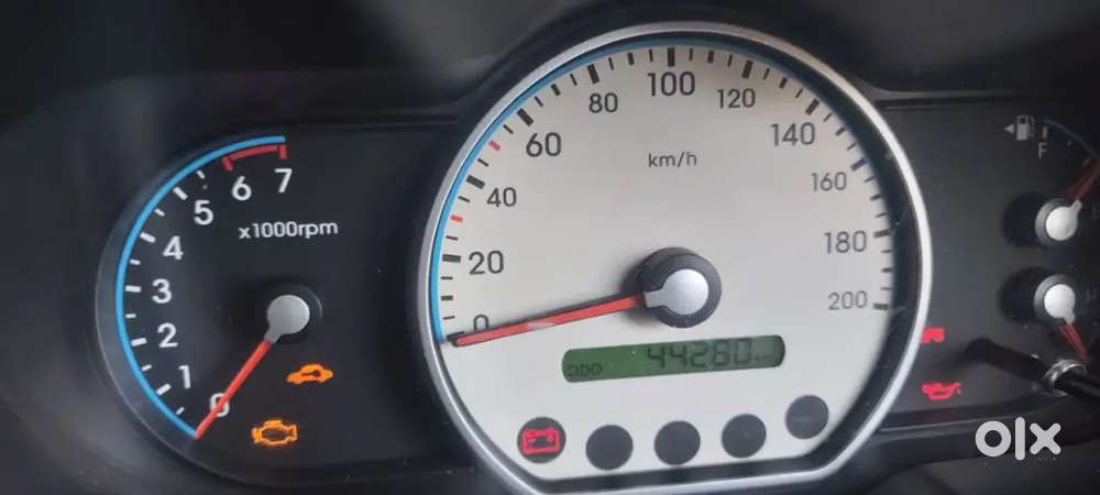 Hyundai I10 2010 Petrol Well Maintained Paasing Done Till 2031
