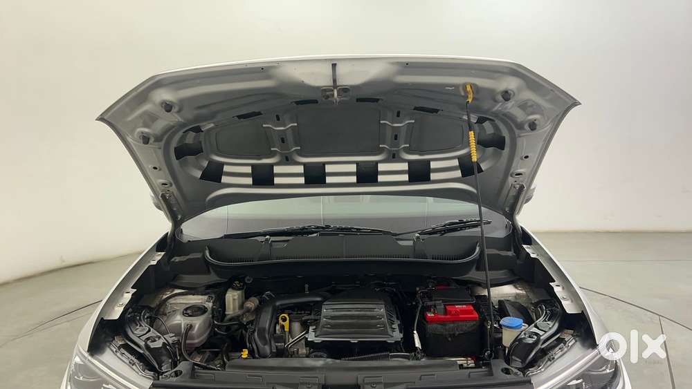 Volkswagen Taigun Topline 1.0 Tsi At (electric Seats), 2022, Petrol