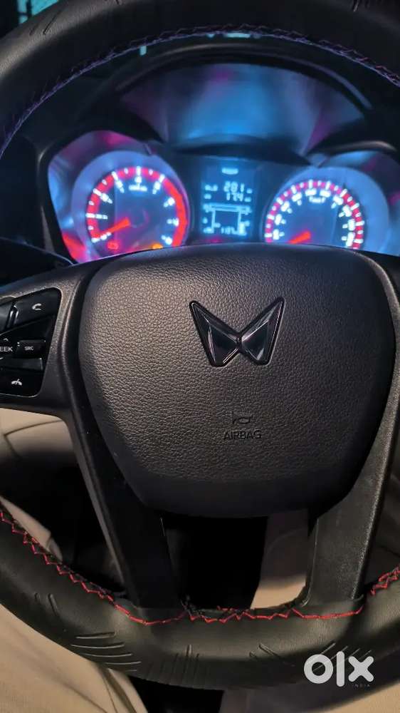 Mahindra Xuv 3xo 2025 Petrol 14085 Km Driven