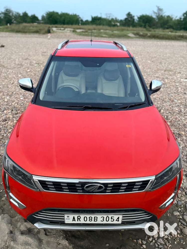 Mahindra Xuv300 2019 Diesel Good Condition,top Model With Sunroof