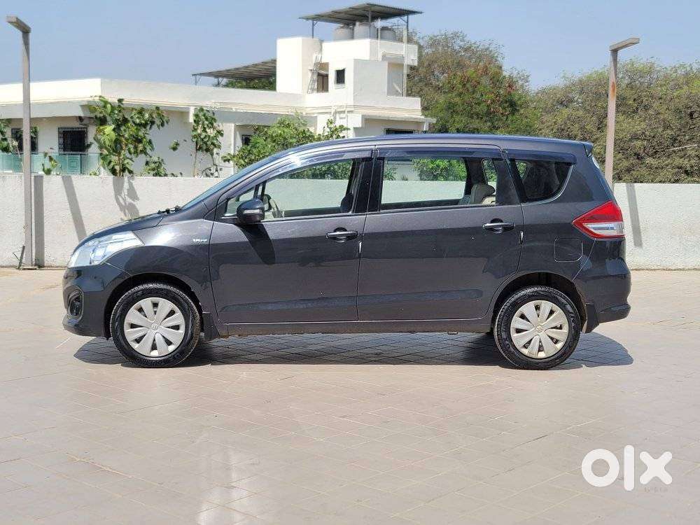 Maruti Suzuki Ertiga Vxi At Petrol, 2016, Petrol