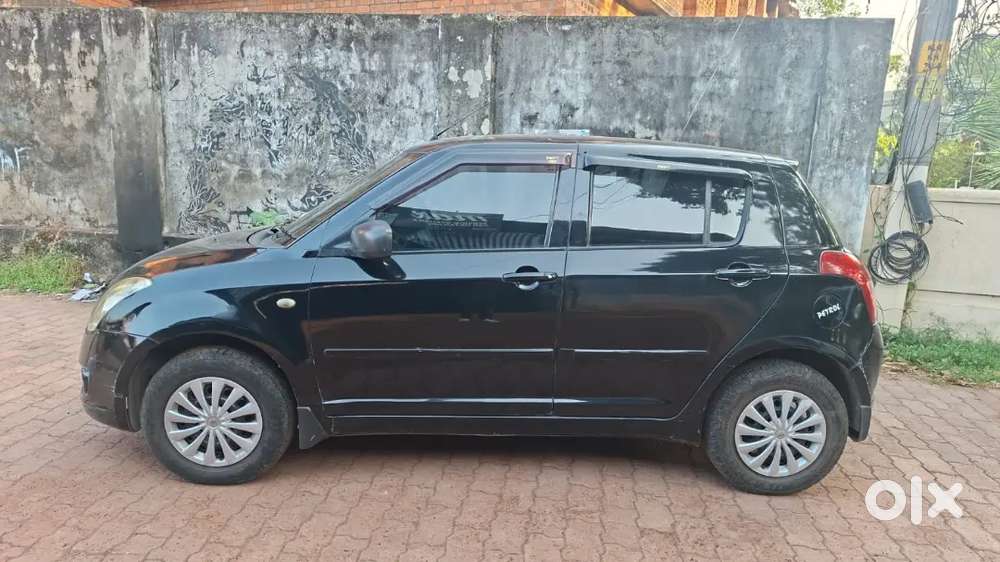 Maruti Suzuki Swift 2007 Petrol 100900 Km Driven