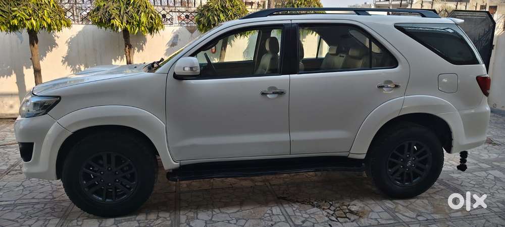 Toyota Fortuner 3.0 4x4 Manual, 2012, Diesel