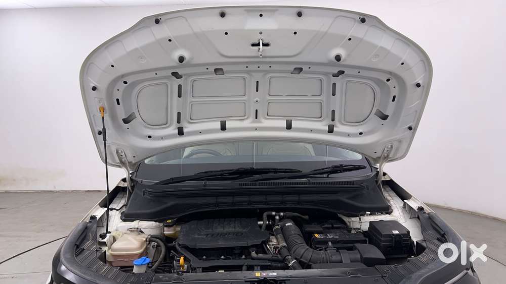 Kia Carens Luxury (o)1.5 Turbo Petrol Dct 7 Str, 2023, Petrol