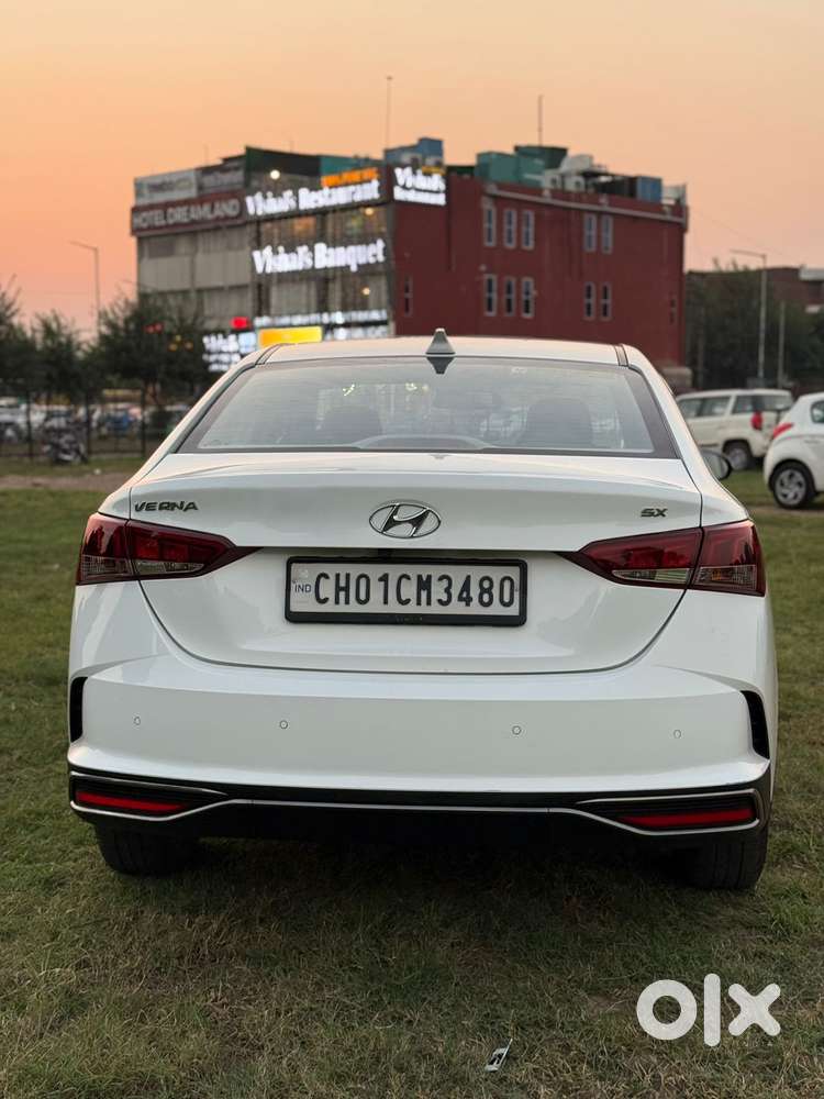 Hyundai Verna 1.5 Sx Vtvt, 2022, Petrol