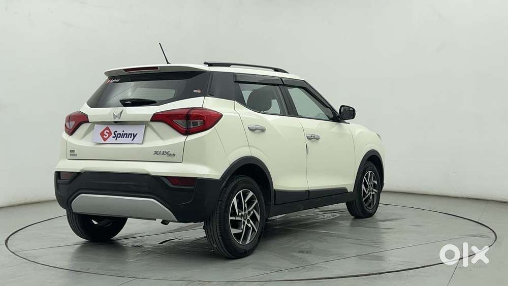 Mahindra Xuv300 W8 (o) 1.5 Diesel Amt, 2023, Diesel