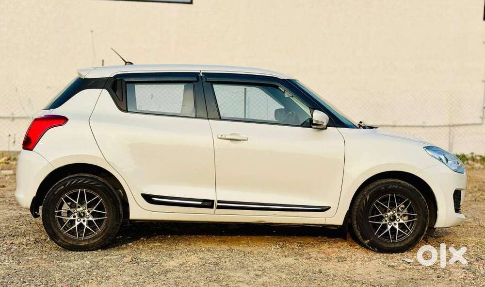 Maruti Suzuki Swift Vvt Vxi, 2022, Petrol