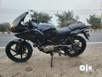 Pulsar 220f deals black