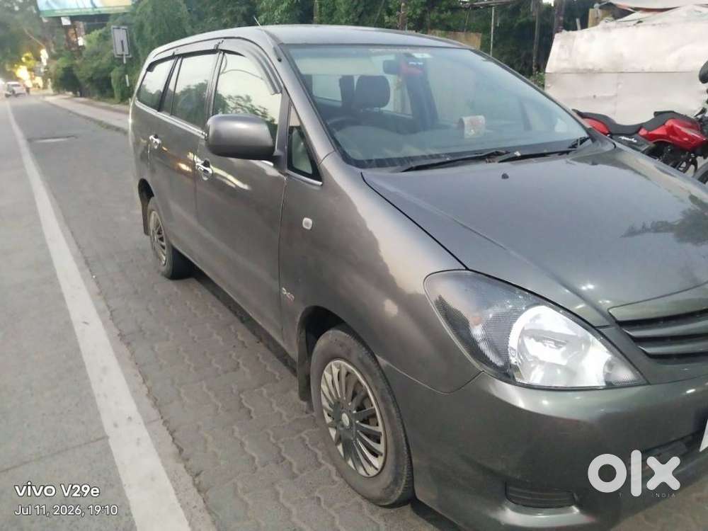 Toyota Innova 2.5 G (diesel) 8 Seater, 2010, Diesel