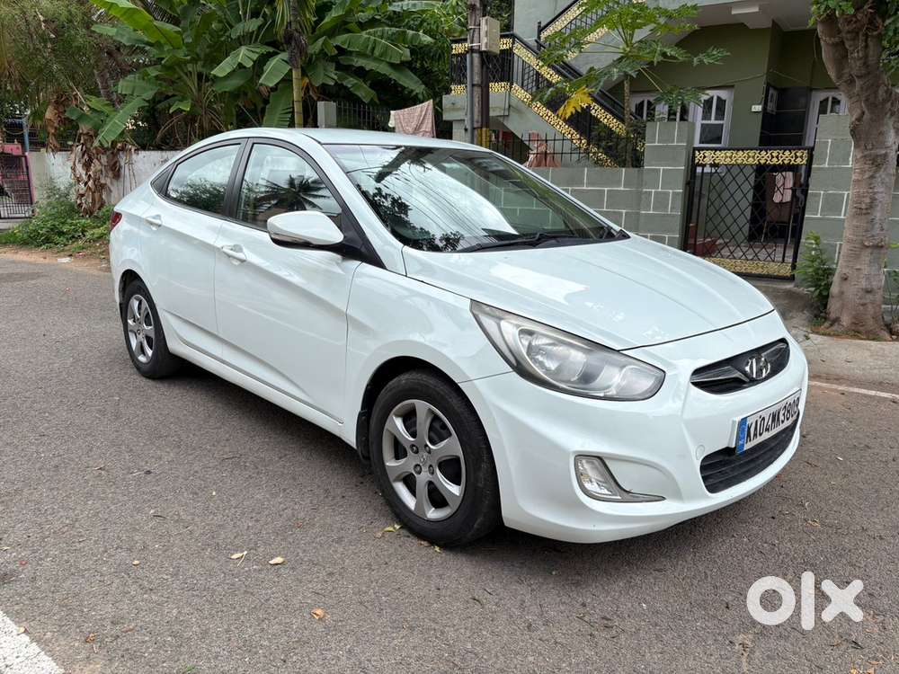 Hyundai Fluidic Verna 2012