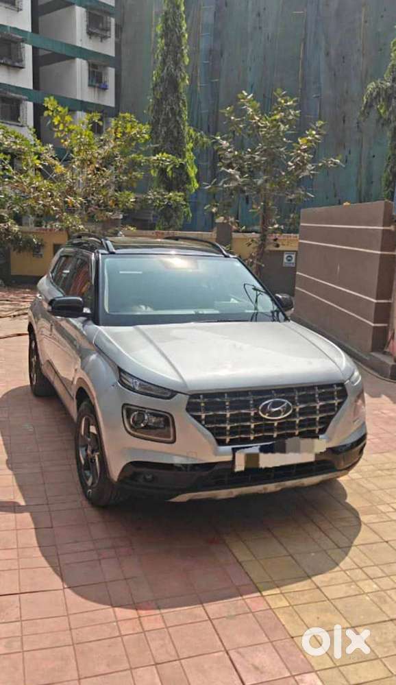 Hyundai Venue 2020 Petrol Well Maintained