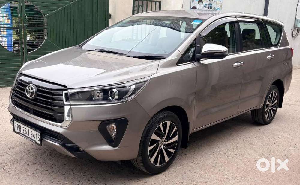 Toyota Innova Crysta, 2022, Petrol