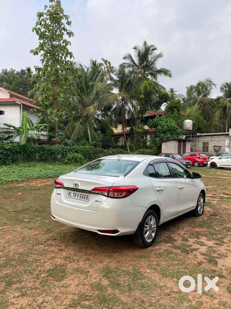 Toyota Yaris V Optional Cvt, 2018, Petrol