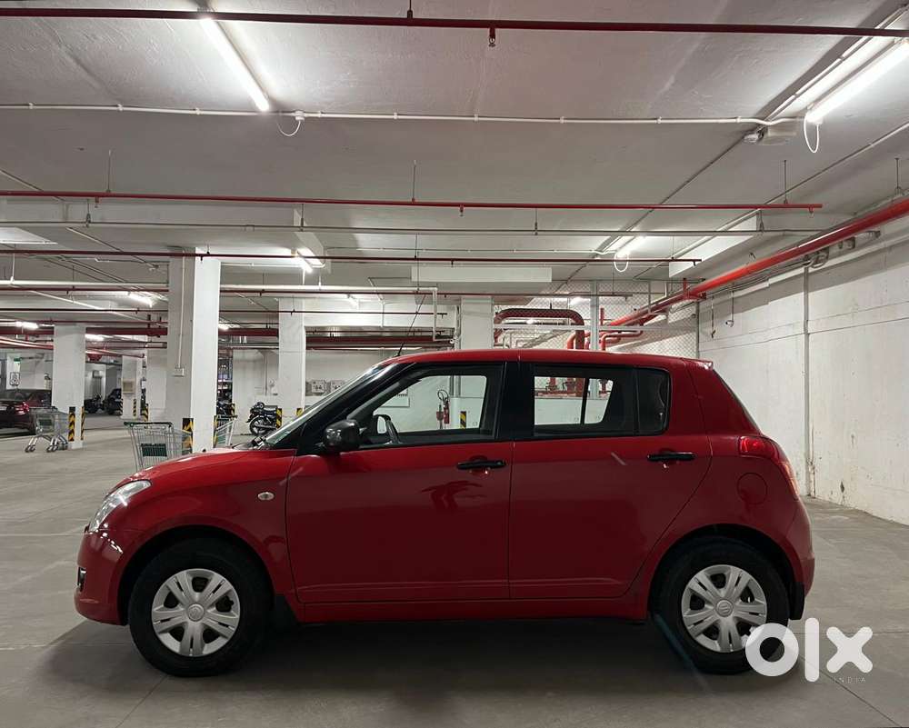 Maruti Suzuki Swift 1.3 Vxi, 2010, Petrol