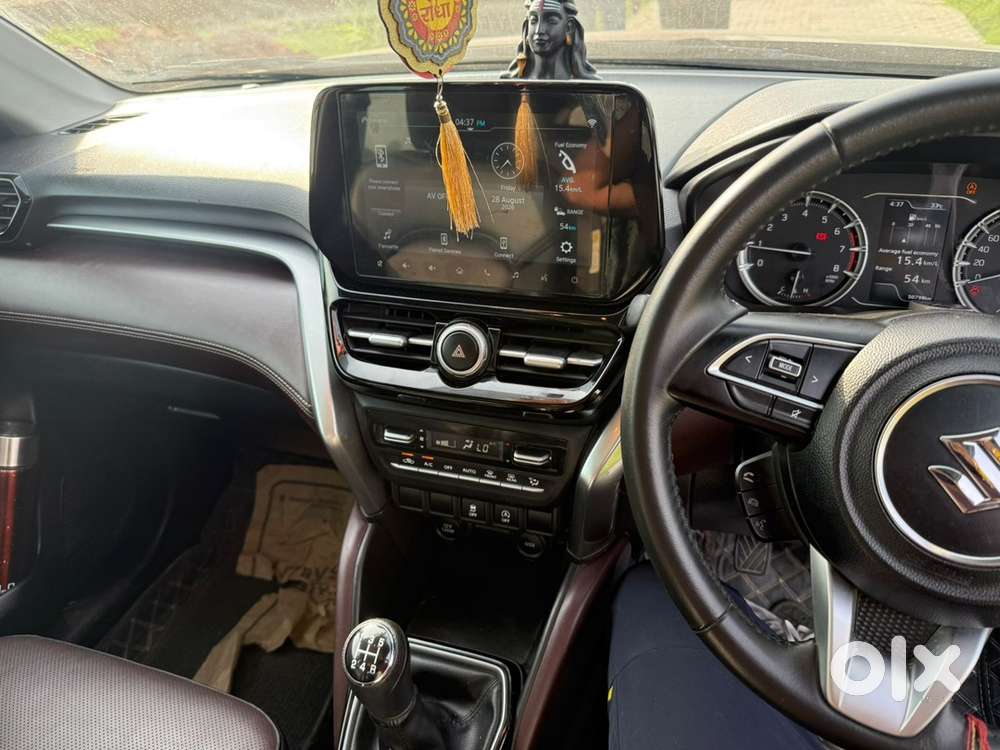 Grand Vitara Black  Panoramic Sunroof