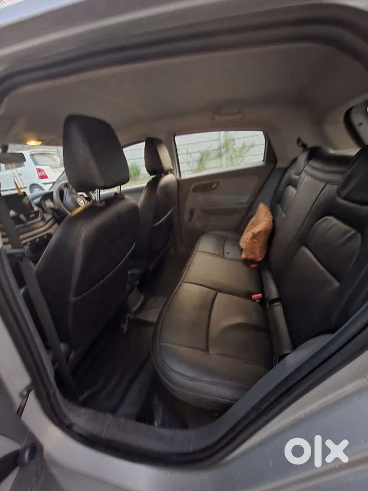 Urgent Sale Of Tata Altroz 2020 Petrol Well Maintained,