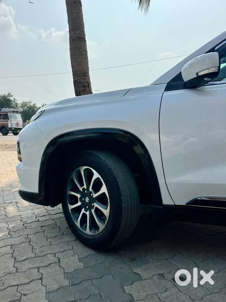 Maruti Suzuki Grand Vitara 1.5 Zeta Smart Hybrid At, 2024, Petrol