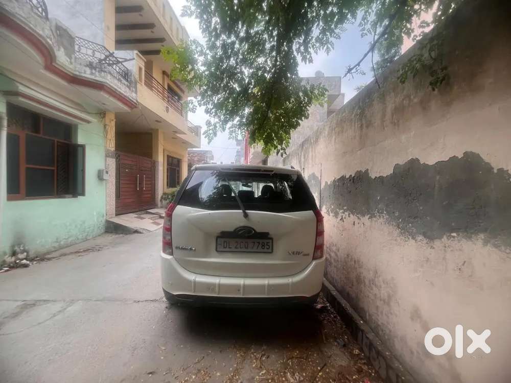 Mahindra Xuv500 W8 2012