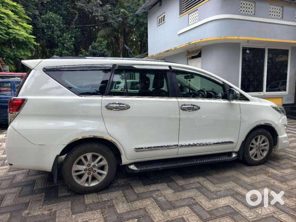 Toyota Innova Crysta 2.4 G Mt 7 Str, 2019, Diesel