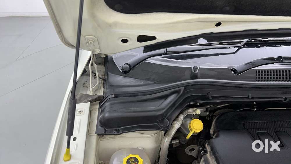 Mahindra Xuv300 1.2 W6 Amt Petrol, 2021, Petrol