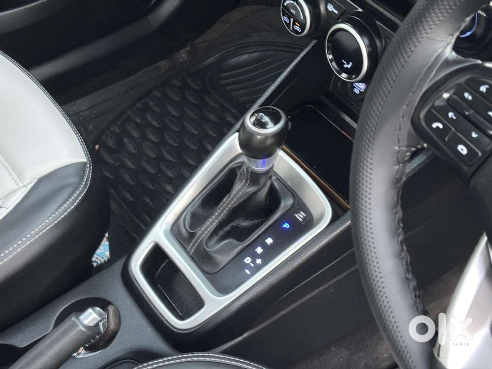 Hyundai Venue 1.0 Sx (o) Turbo Dct, 2019, Petrol