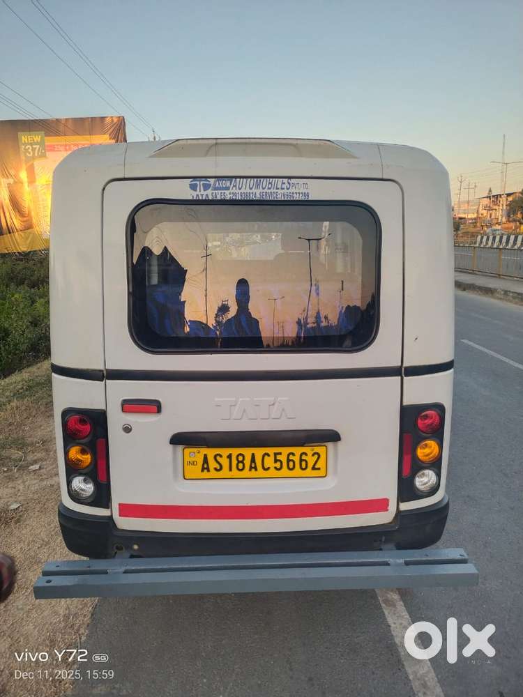 Tata Sumo Gold Ex, 2023, Petrol