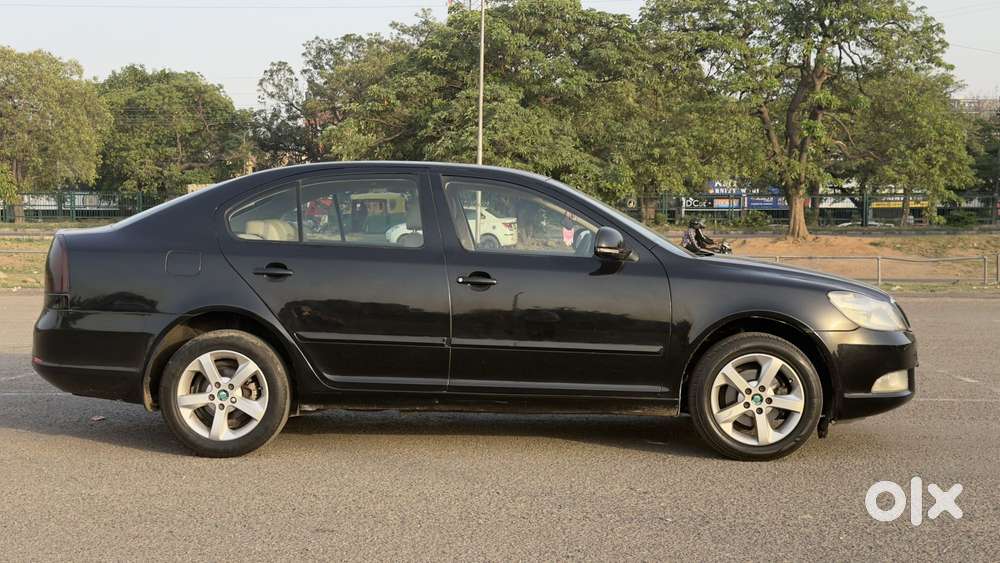 Skoda Laura Elegance 2.0 Tdi Cr Mt, 2010, Diesel