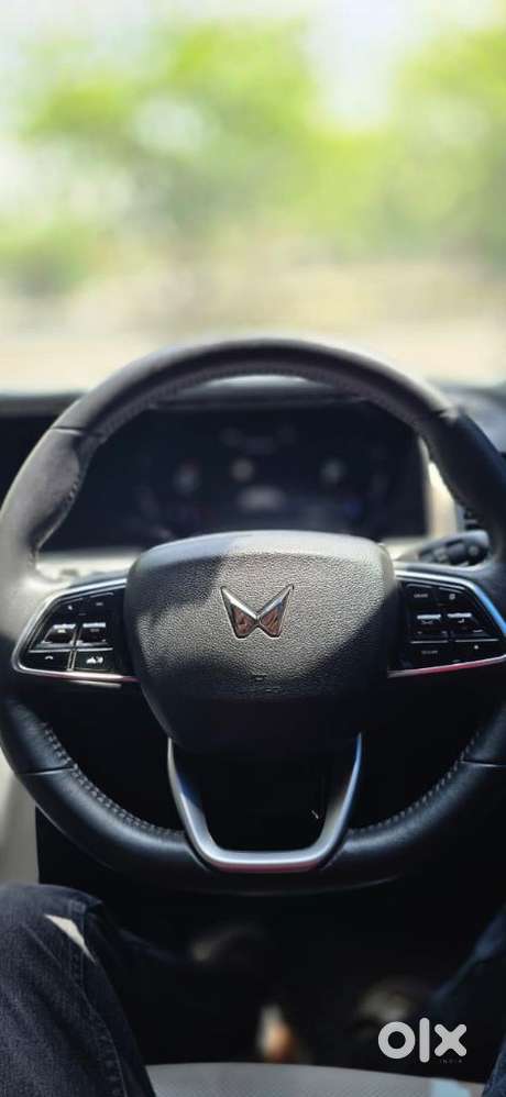 Mahindra Xuv700 2.2 Ax 7 Diesel At Luxury Pack Str, 2023, Diesel