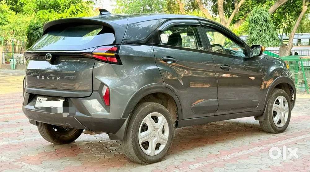 Tata Nexon Smart 1.2 Revotron Petrol 5 Mt, 2024, Petrol