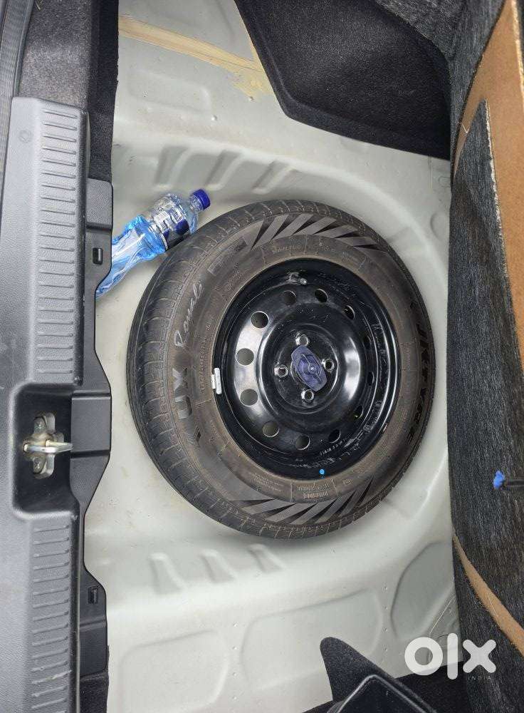 Maruti Suzuki Swift Dzire Vxi Optional, 2024, Petrol
