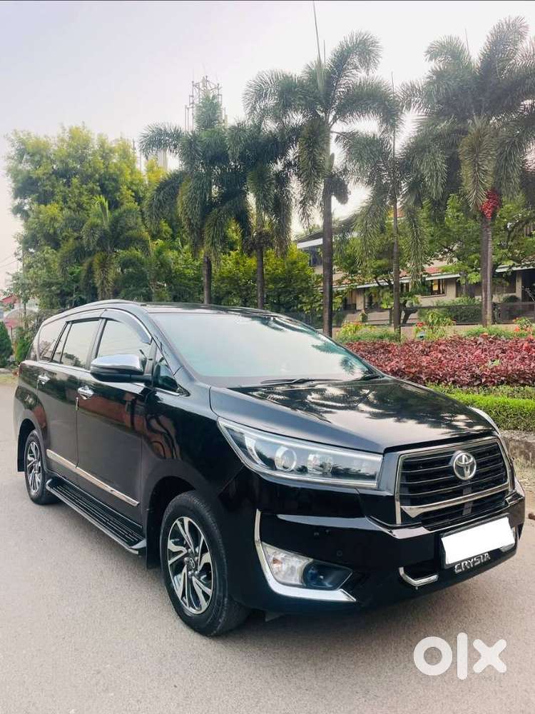 Toyota Innova Crysta 2.4 V 8 Str, 2023, Diesel