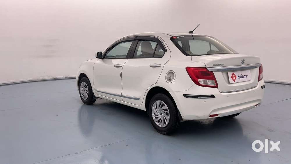 Maruti Suzuki Dzire Vxi Ags, 2022, Petrol