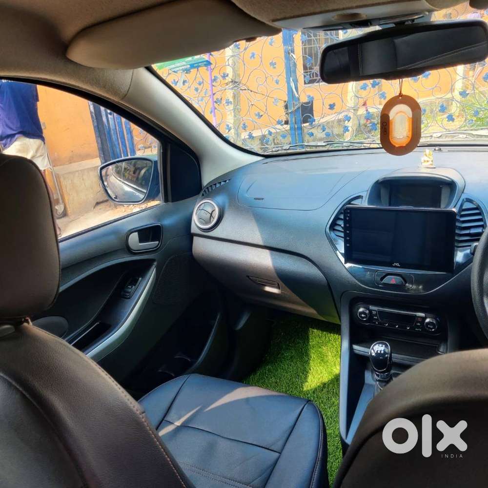 Ford Figo Titanium 1.2 Petrol Mt   2017