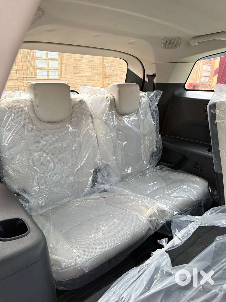 Mahindra Xuv700 2.2 Ax 7 Diesel At Luxury Pack Str Awd, 2024, Diesel