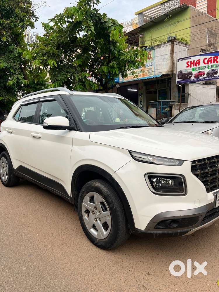 Hyundai Venue 2022 Petrol Manual