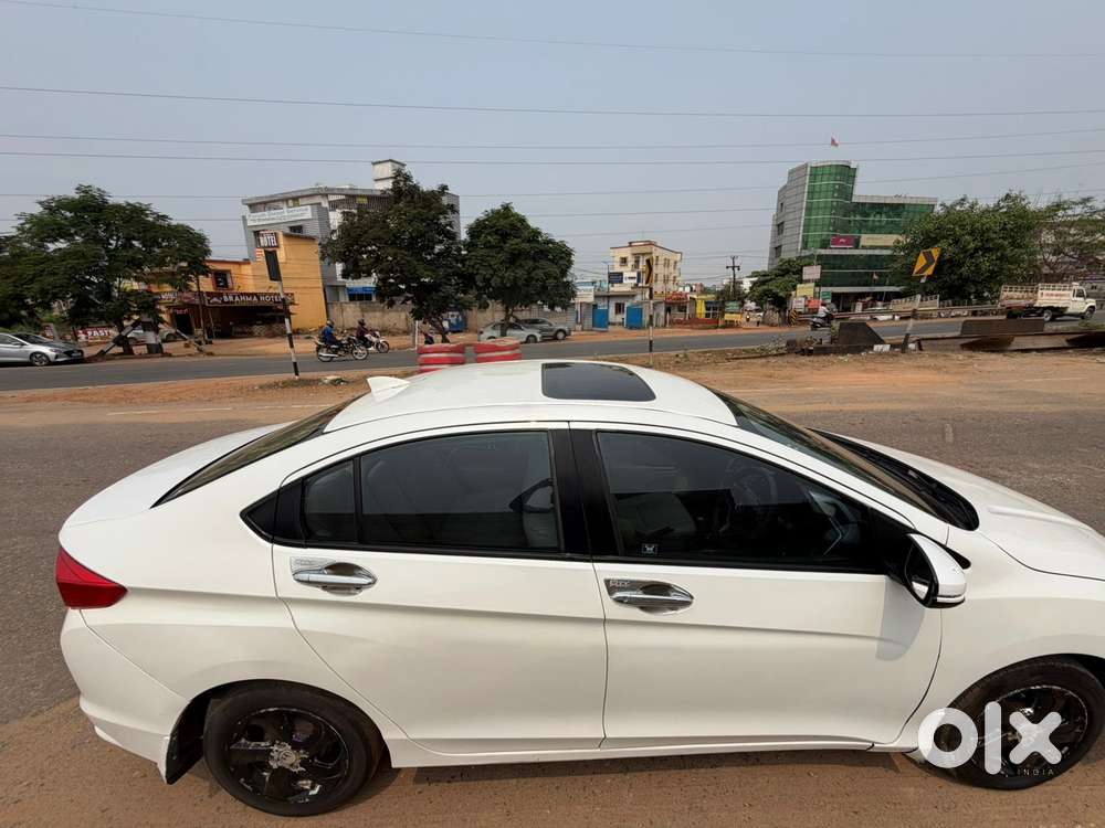 Honda City V At Sunroof I-vtec, 2016, Diesel