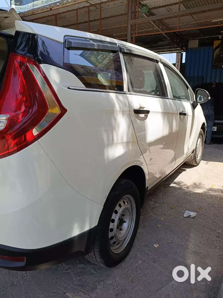 Mahindra Marazzo