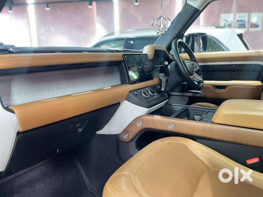 Land Rover Defender 3.0 L 130 Hse, 2023, Petrol