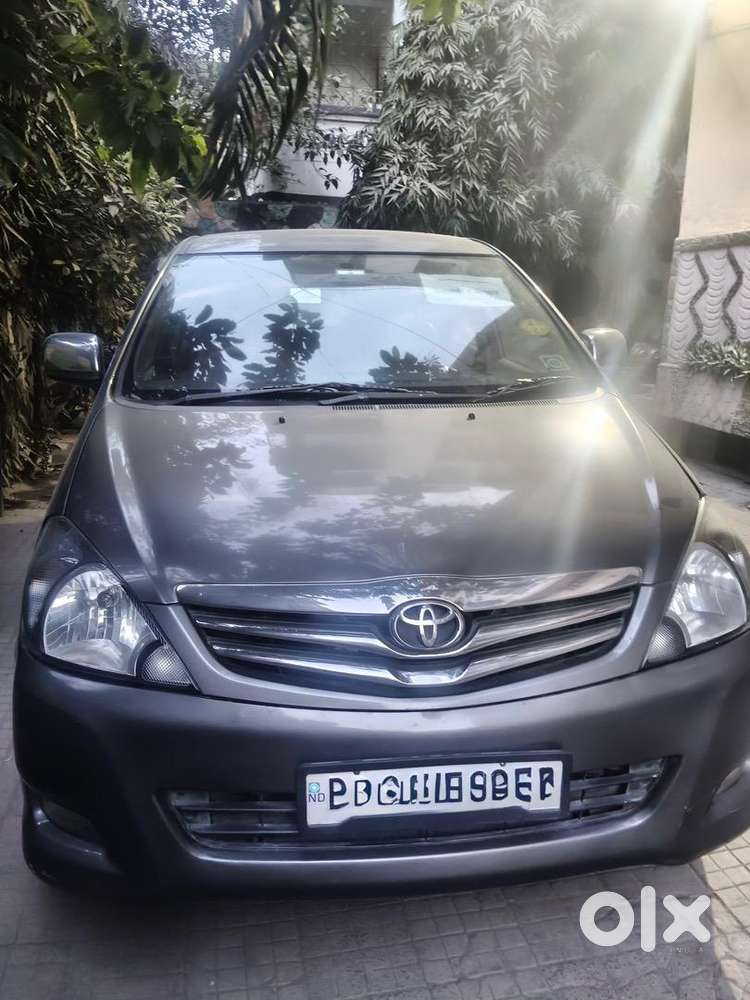 Toyota Innova 2009 Diesel Very Well Maintained - Single Owned