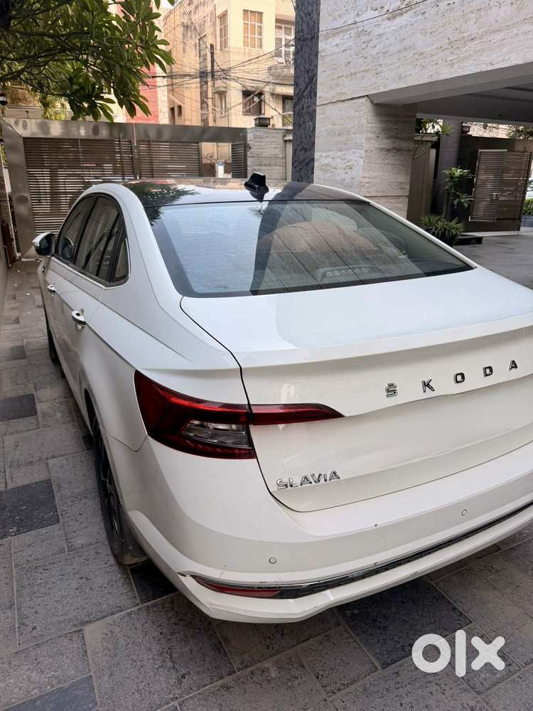 Skoda Slavia 1.0 Tsi Style At, 2023, Petrol