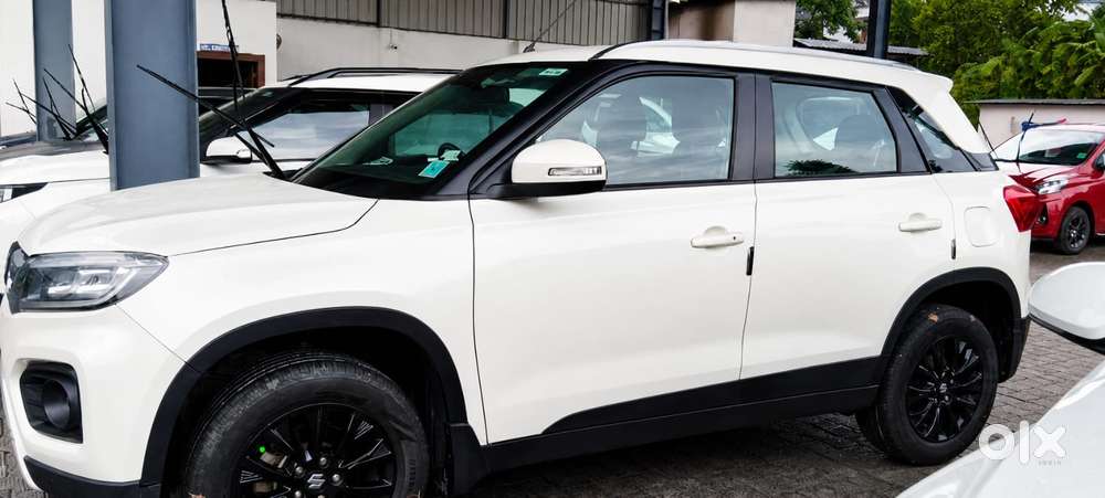 Maruti Suzuki Brezza 1.5 Zxi Smart Hybrid, 2020, Petrol