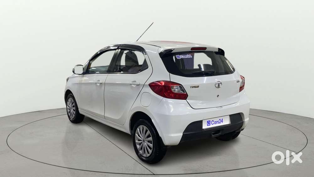 Tata Tiago 1.2 Revotron Xza, 2018, Petrol