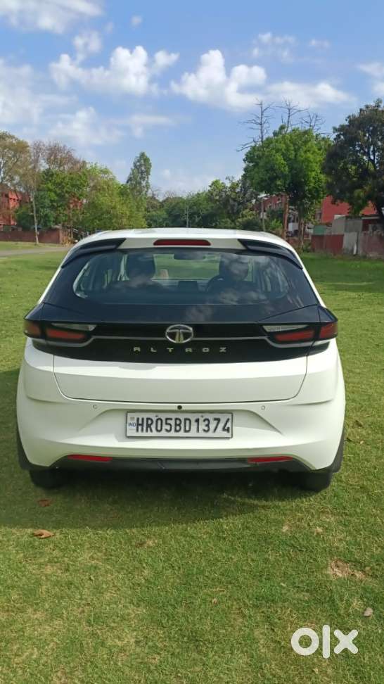 Tata Altroz 1.2 Xe, 2020