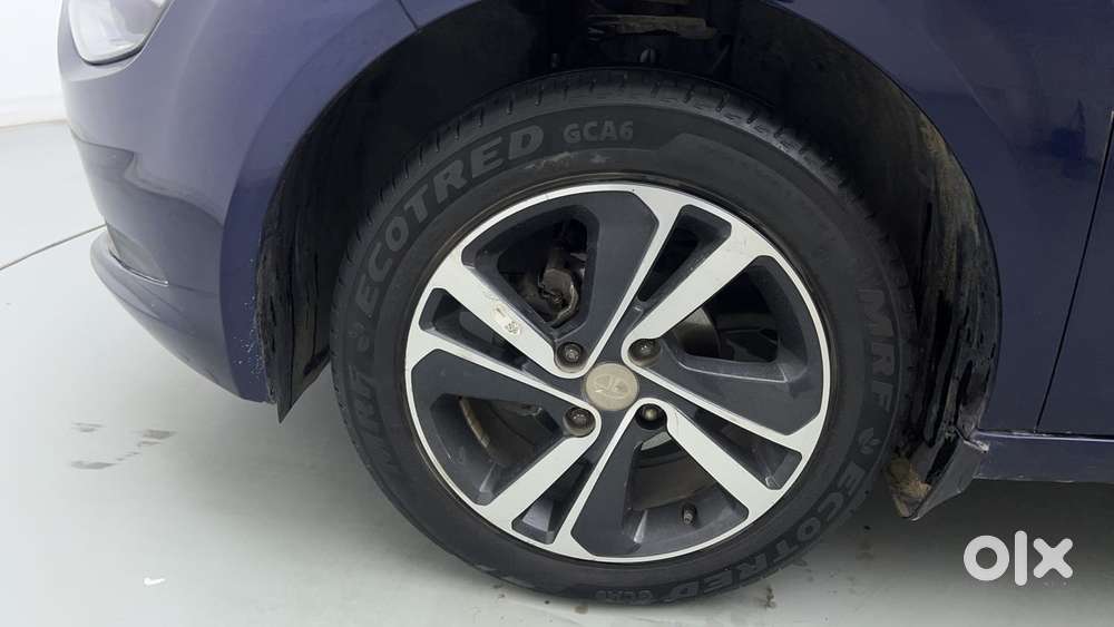Tata Altroz Xz Plus (s), 2023, Petrol