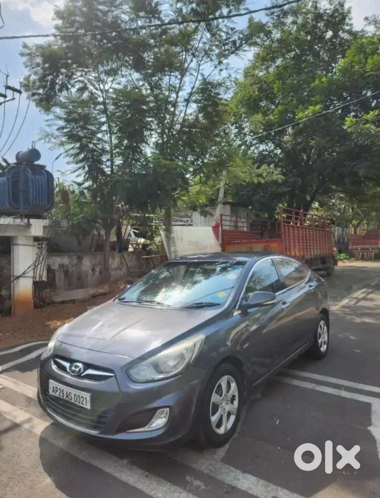 Hyundai Verna 2012 Petrol 97000 Km Driven