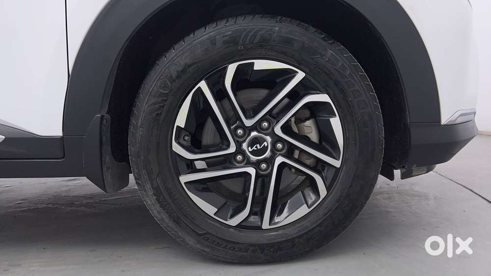 Kia Carens 1.4 Luxury Plus 6 Str, 2022, Petrol