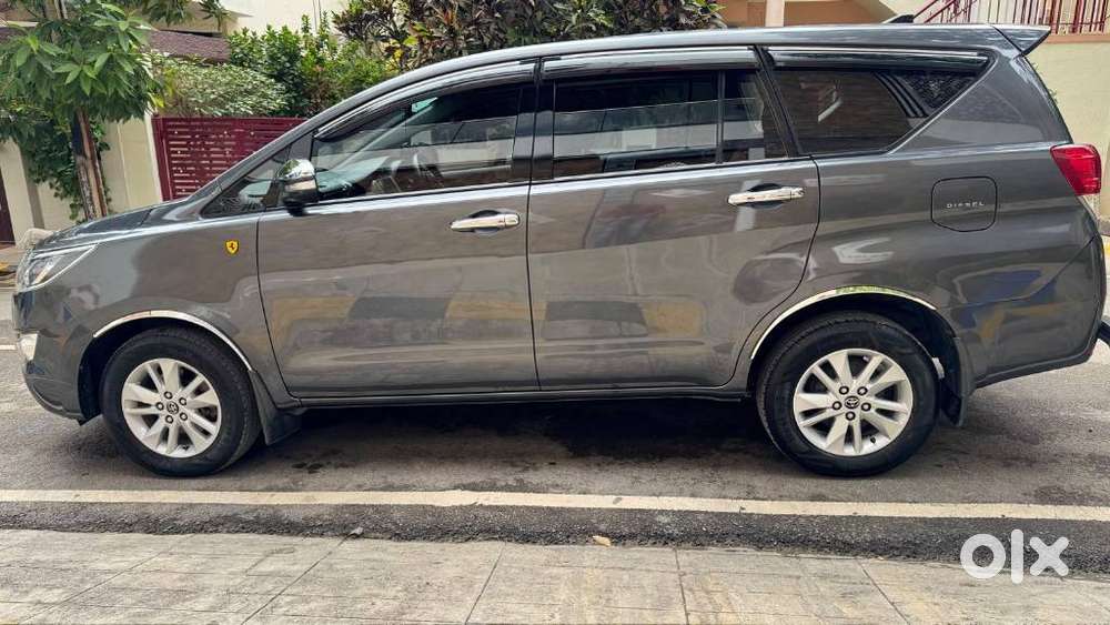 Toyota Innova Crysta 2.4 G Mt, 2016, Diesel