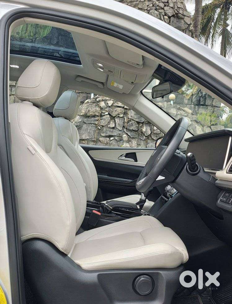 Mahindra Xuv700, 2025, Diesel