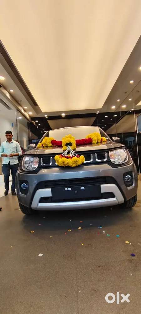 शो रूम गाडी आहे 19 महिने झालेत 4.40/- लोन अमाऊंट बाकी आहे