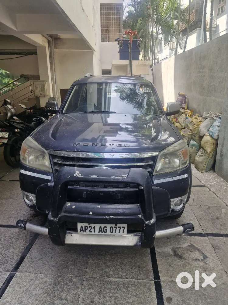 Ford Endeavour  Diesel 102000 Km  Automatic Showroom Record Original